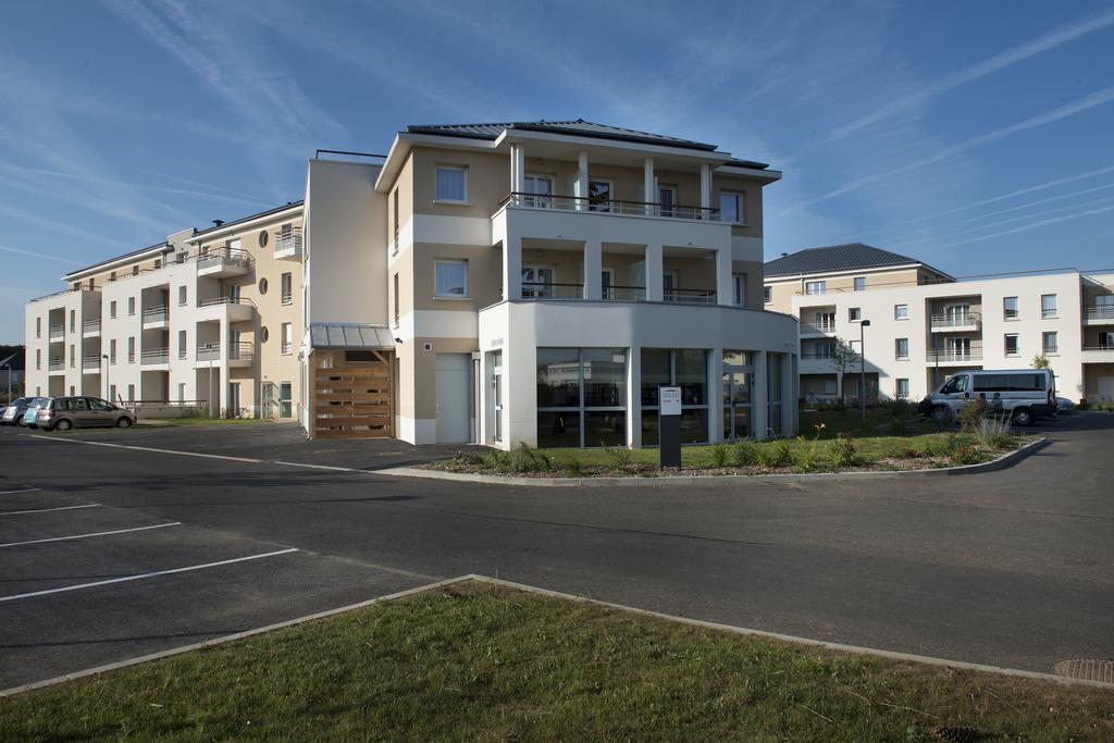 Domitys Le Chant Des Lavandieres Vernouillet  Экстерьер фото